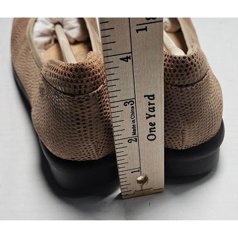 Vaneli Sport Donia Taupe E Printed Leather Ballet Wedge Pumps Women's 7Wide NEW‎